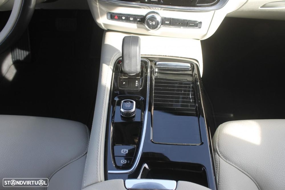 Volvo V90 2.0 T6 PHEV Inscription Expression AWD - 25