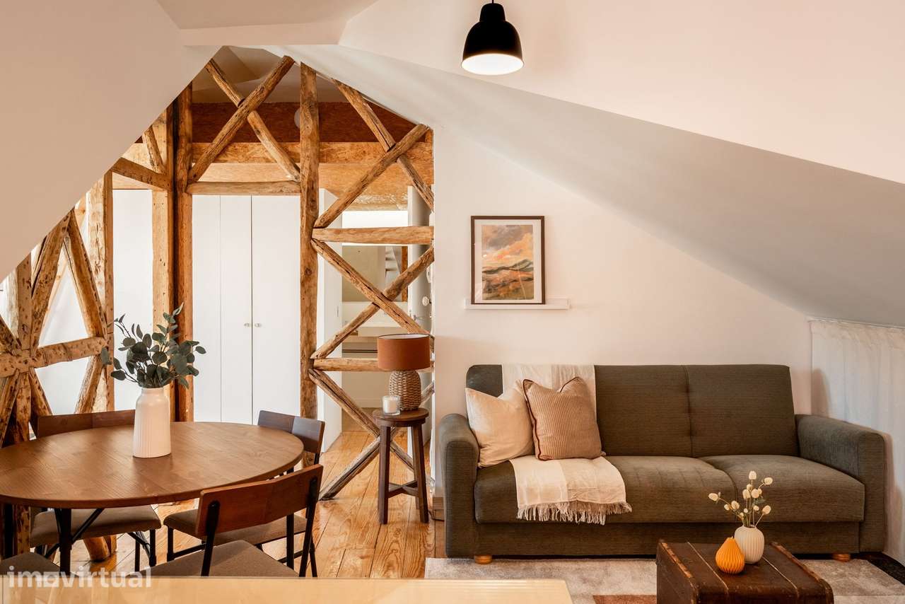 Loft-style Studio with Tagus Views in Arco da Graça, Lisbon - Grande imagem: 2/16