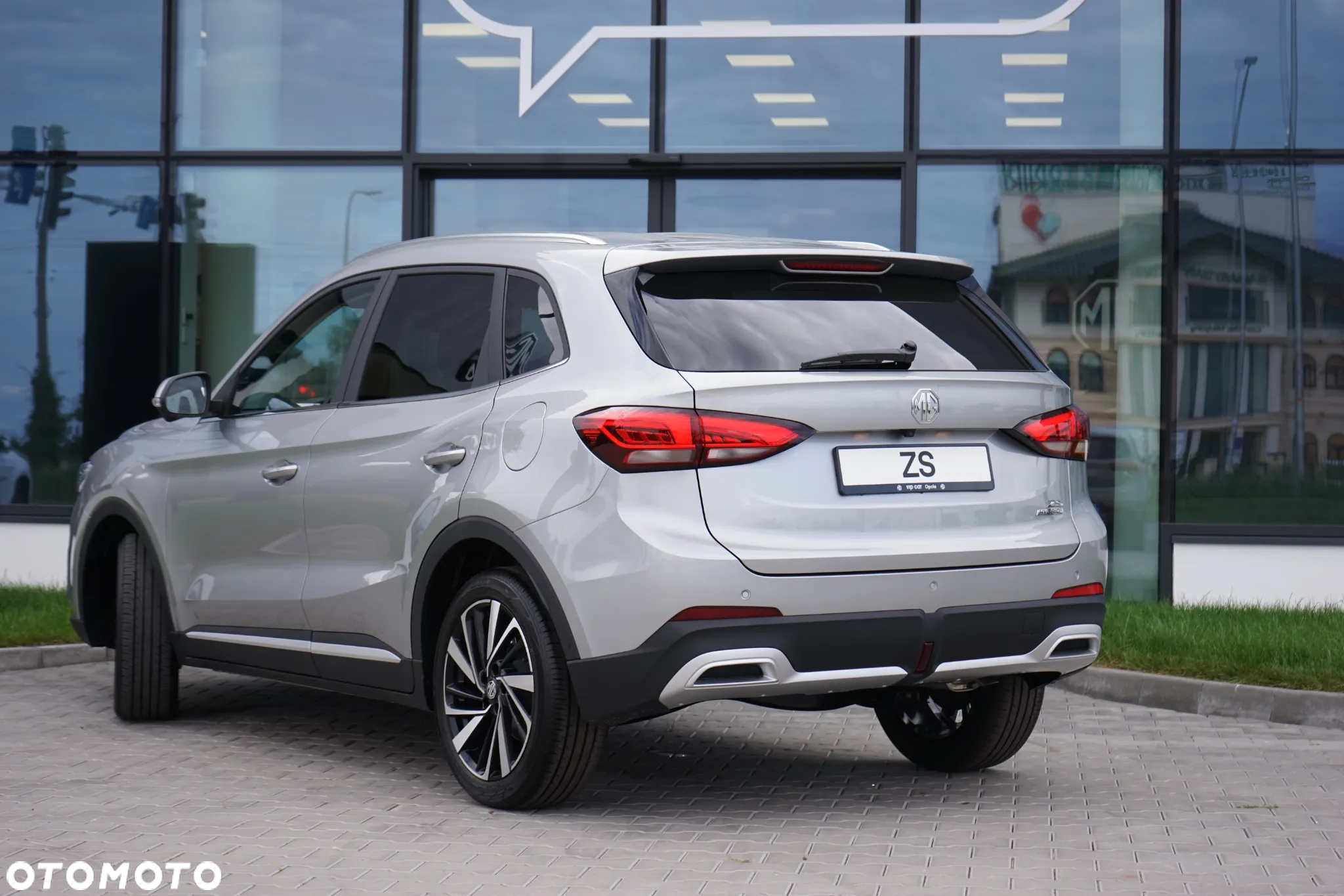 MG ZS 1.5 HEV+ Exclusive - 13