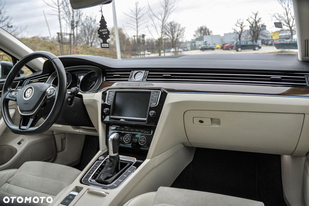 Volkswagen Passat 2.0 TDI BMT Highline DSG7 - 11