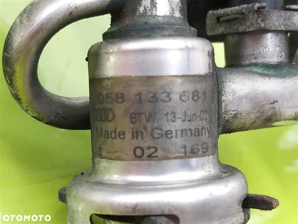 Listwa wtryskiwaczy WTRYSK Audi A4 B6 8E 00-04 2.0B 16V 130KM 058133681 - 5
