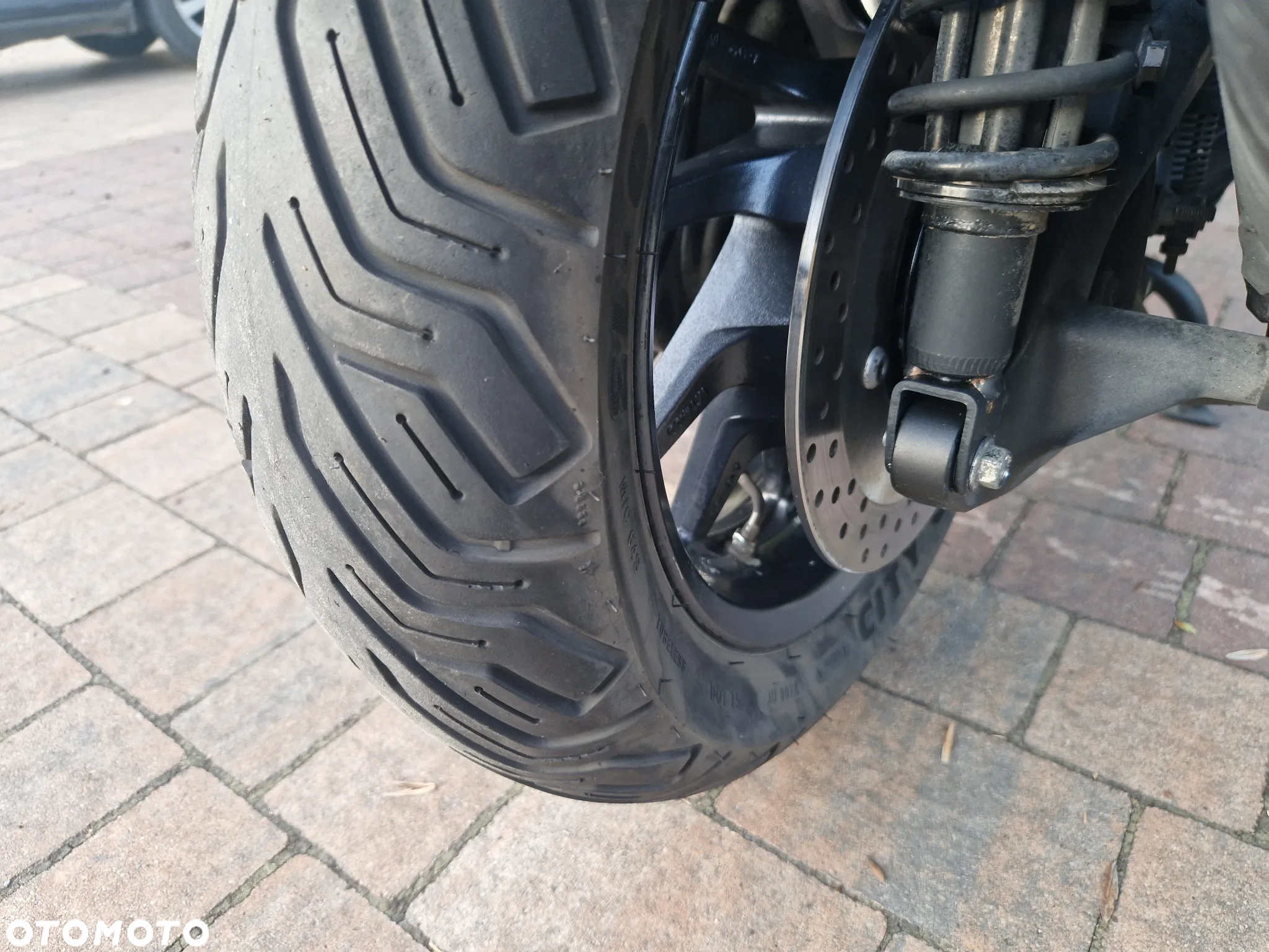 Yamaha X-max - 12