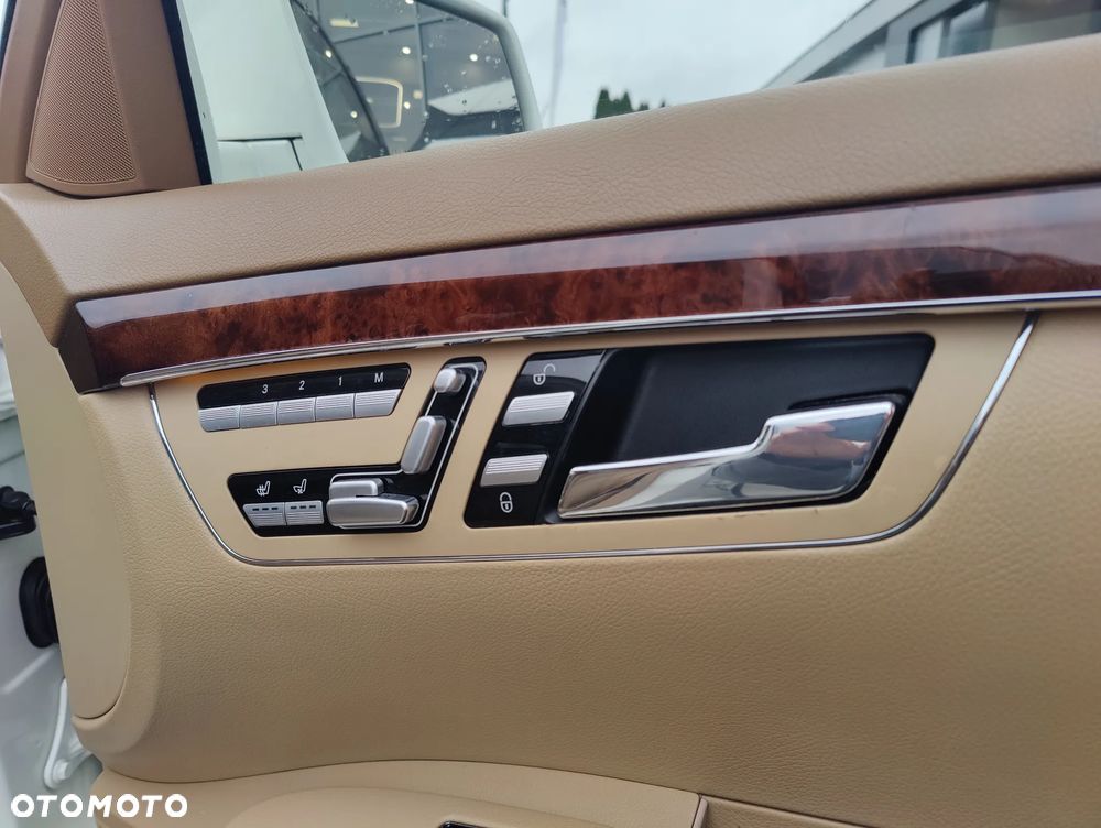 Mercedes-Benz Klasa S 500 L 4Matic 7G-TRONIC - 13