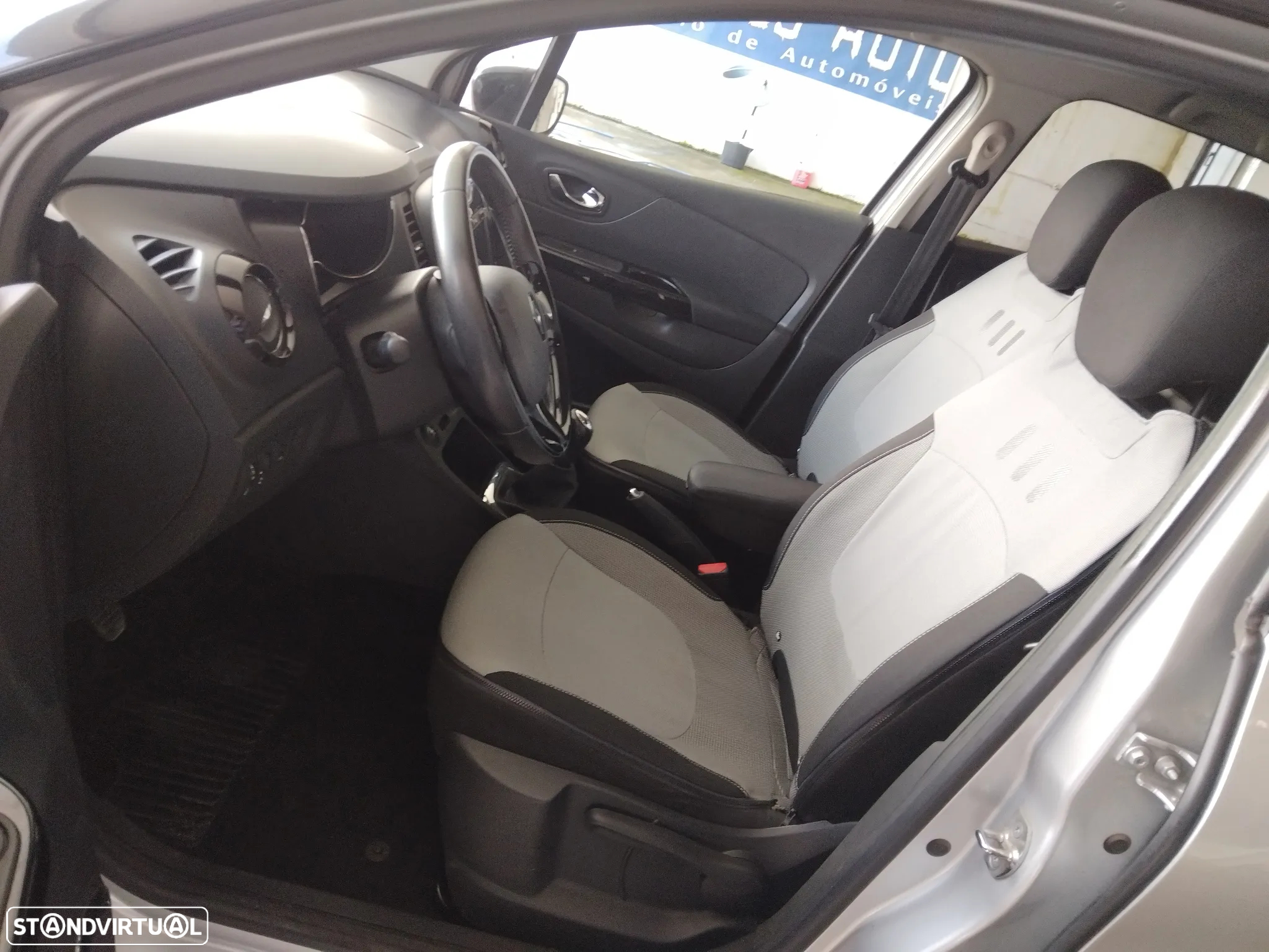 Renault Captur 0.9 TCE - 8