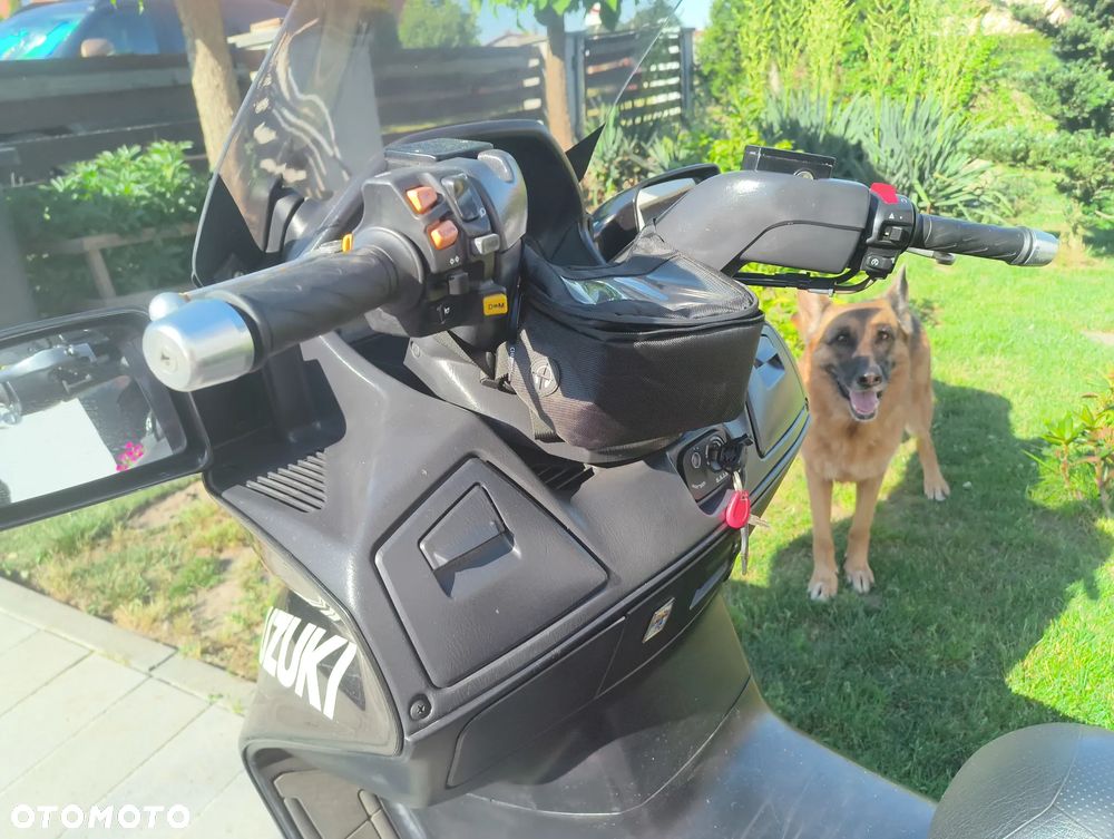 Suzuki Burgman - 9