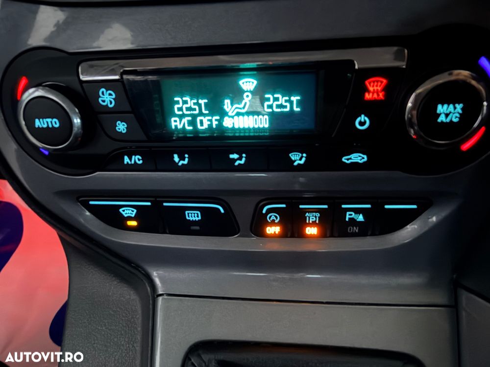 Ford Focus 1.6 TDCI ECOnetic 88g Start-Stopp-System Titanium - 16