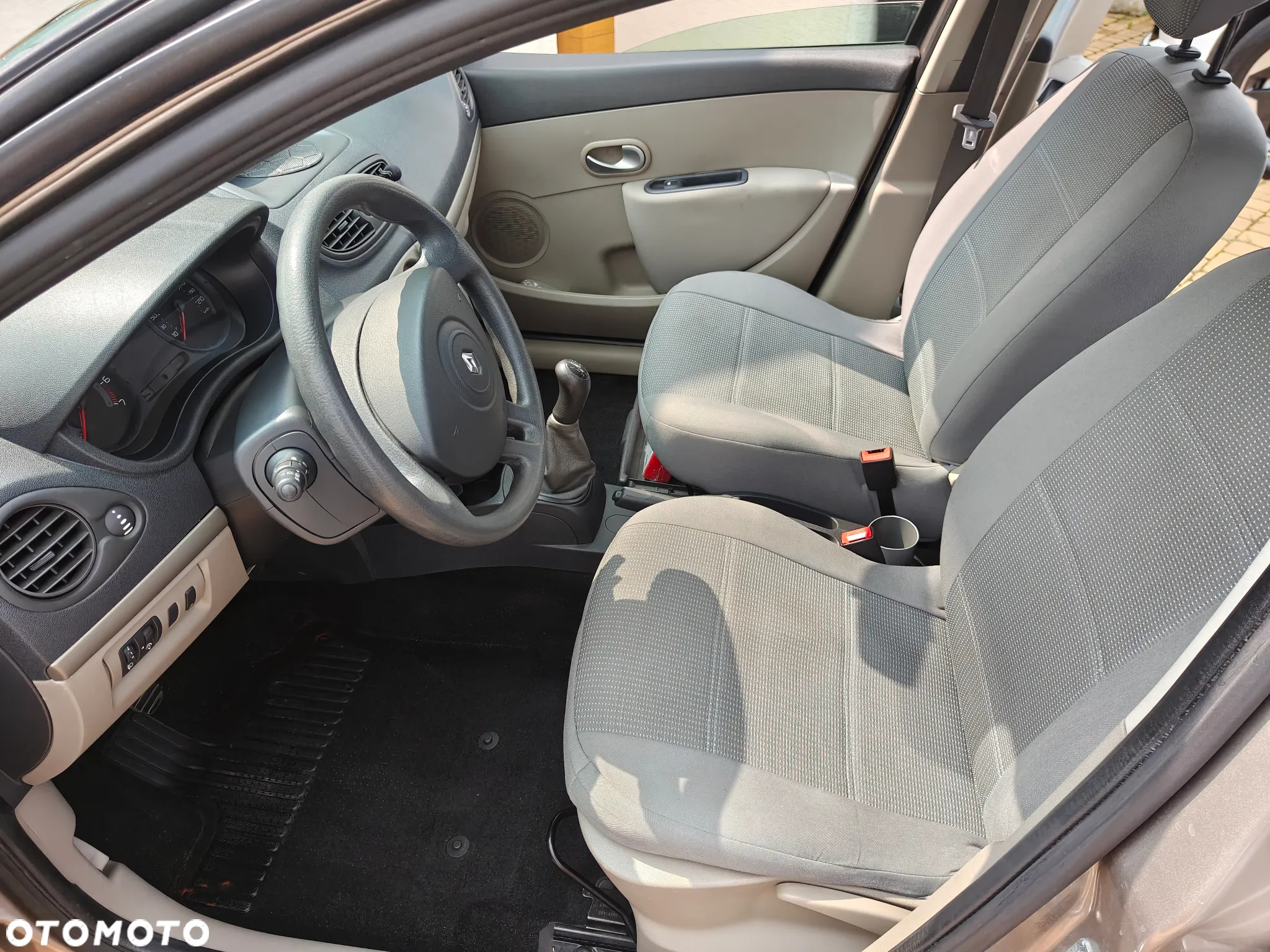 Renault Clio 1.2 TCE Alize - 11