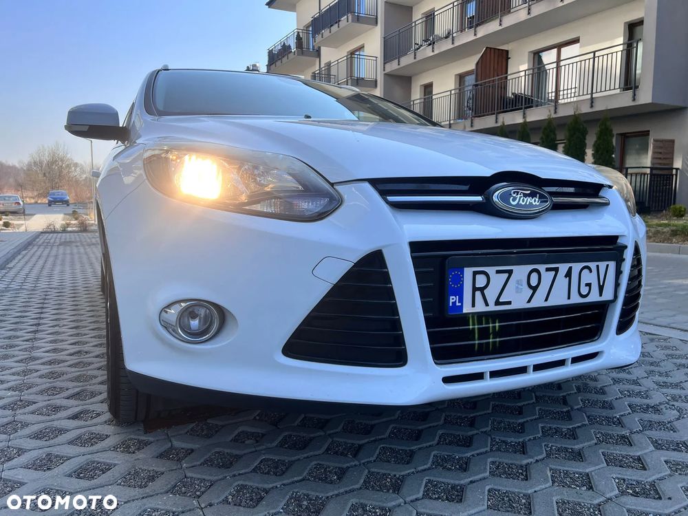 Ford Focus 1.6 SYNC Edition - 5