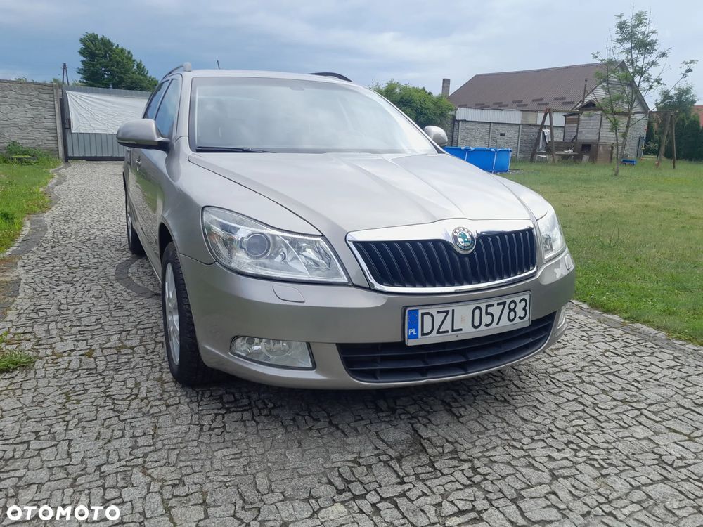 Skoda Octavia 2.0 TDI DSG Elegance - 3