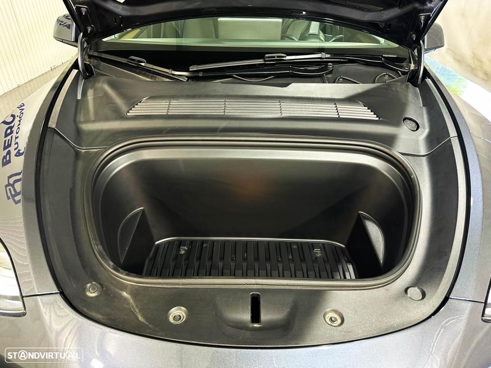 Tesla Model Y Long Range Dual Motor AWD - 59