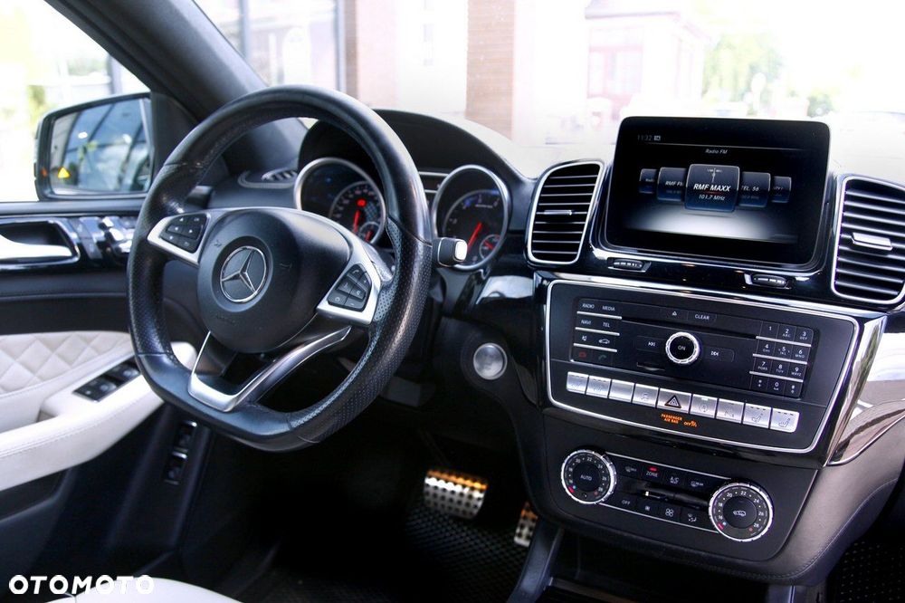 Mercedes-Benz GLE - 15