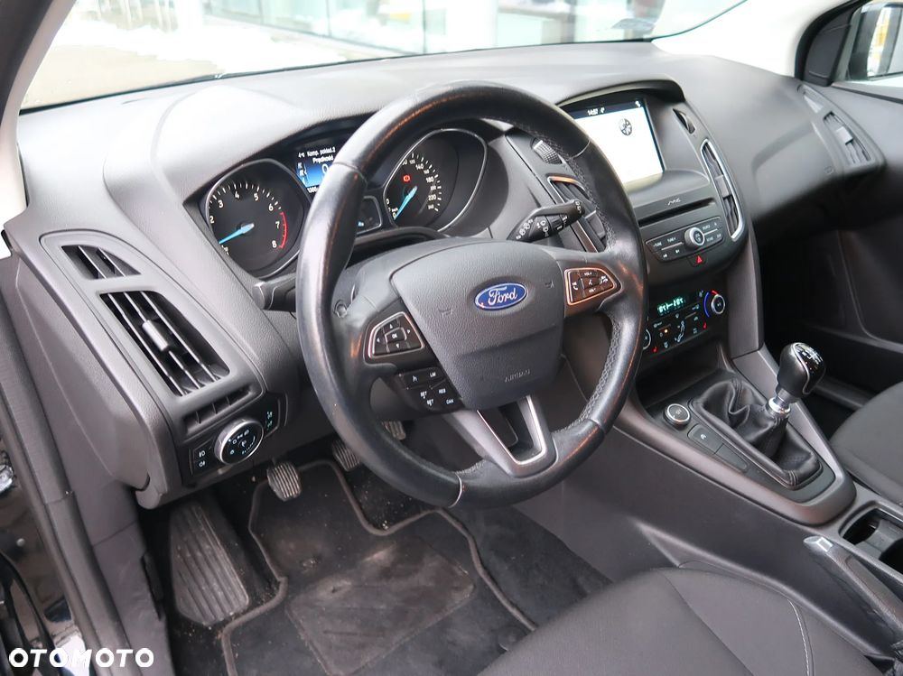 Ford Focus 1.5 EcoBoost Trend ASS - 16