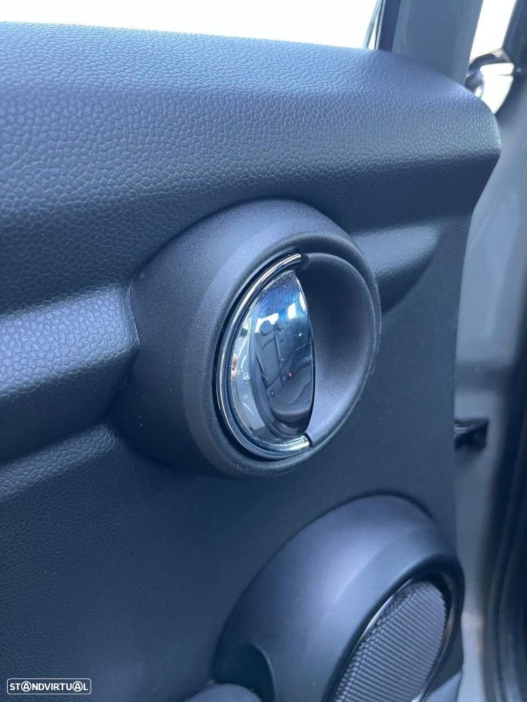 MINI 5 Portas One Classic Auto - 36