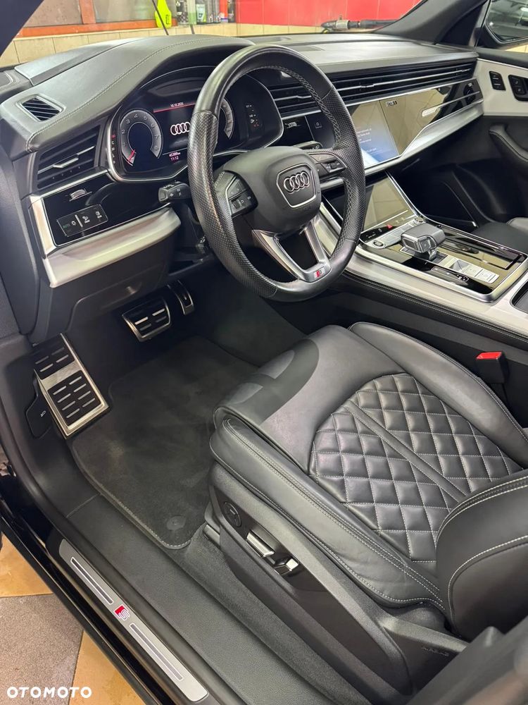 Audi Q8 - 16
