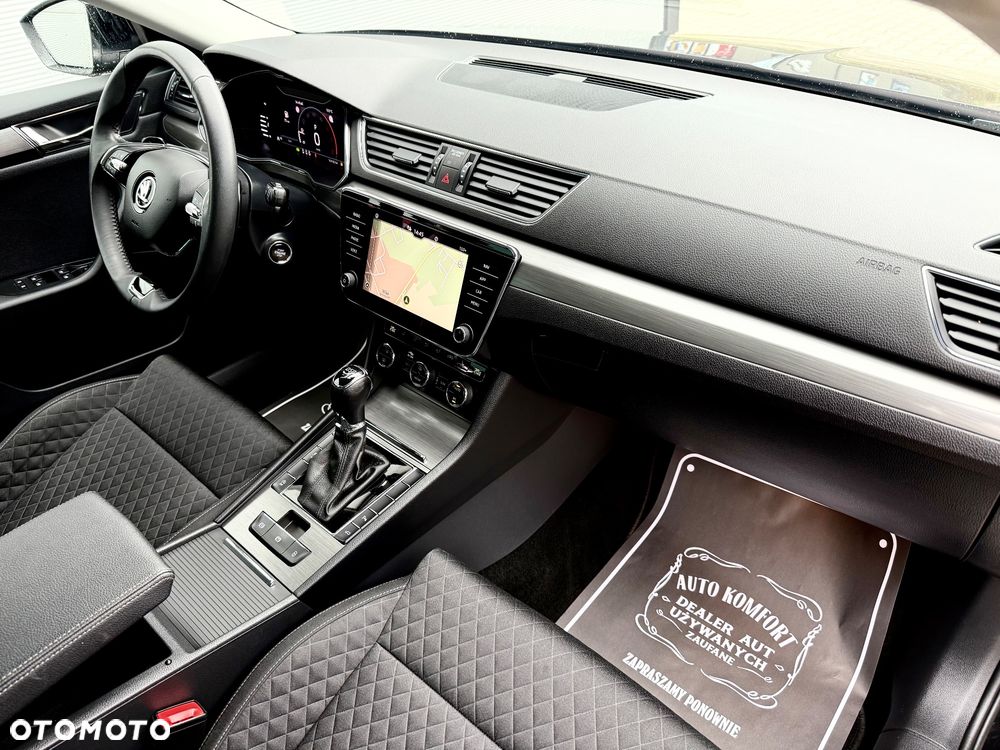 Skoda Superb 2.0 TDI DSG Premium Edition - 27