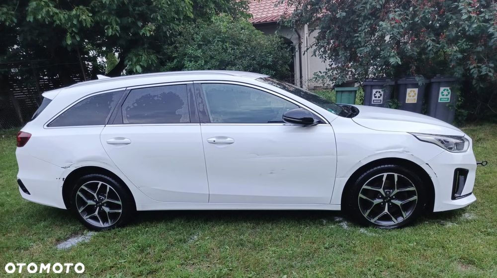 Kia Ceed 1.6 CRDi (48V Mild-Hybrid) DCT7 GT Line - 2