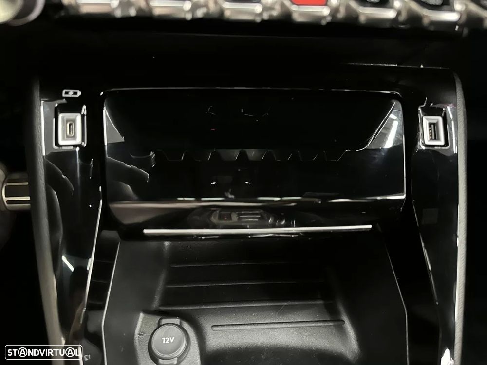 Peugeot e-2008 GT Pack - 33