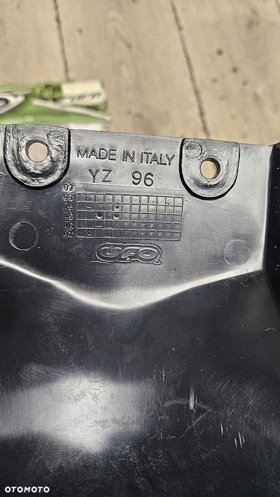 Osłona amortyzatora UFO Plast YA03804-001 Yamaha YZ 125/250 (96-17) - 5