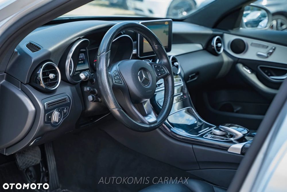 Mercedes-Benz Klasa C 300 7G-TRONIC - 12