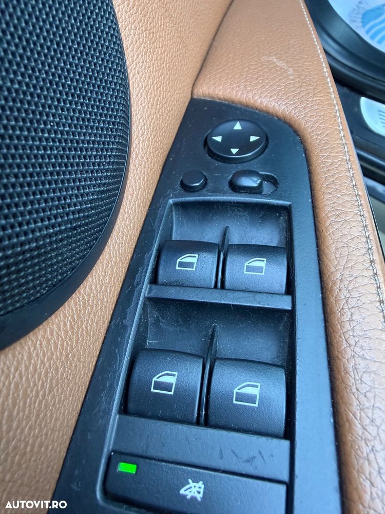 BMW Seria 3 320d Sport Line - 15