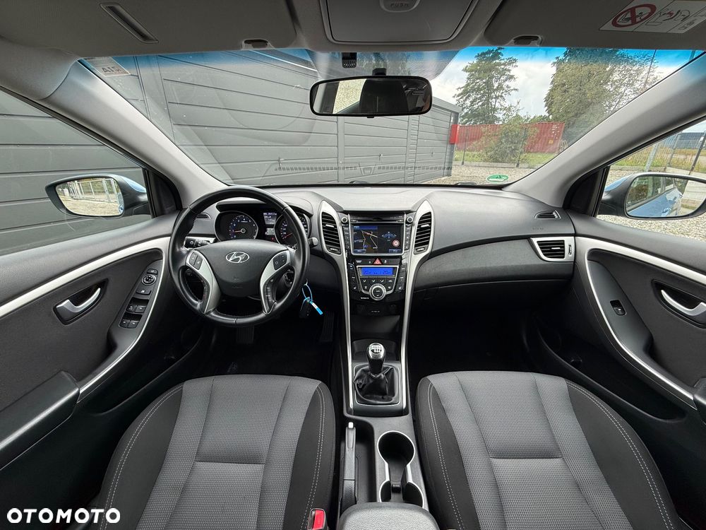 Hyundai i30 blue 1.6 GDI Passion - 23