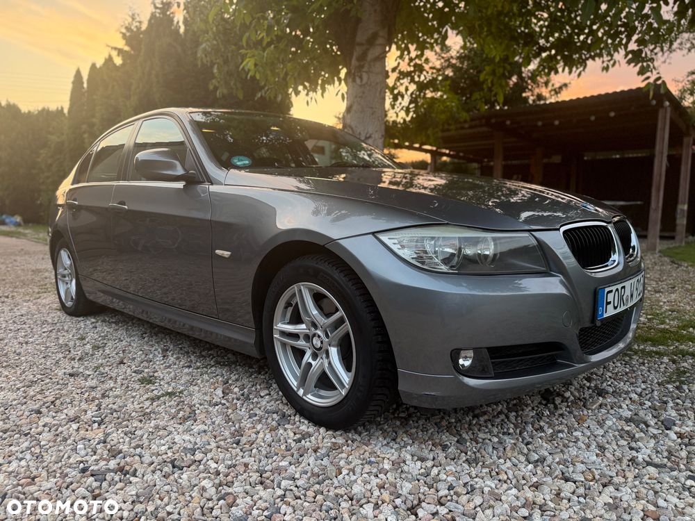 BMW Seria 3 320i Edition Exclusive - 14