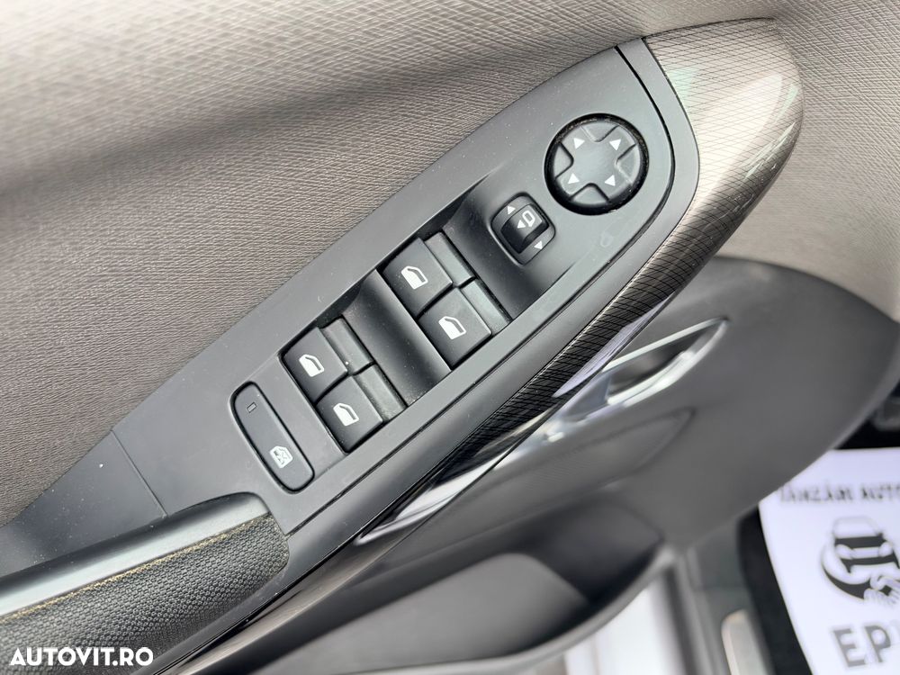 Citroën C4 Grand Picasso - 16