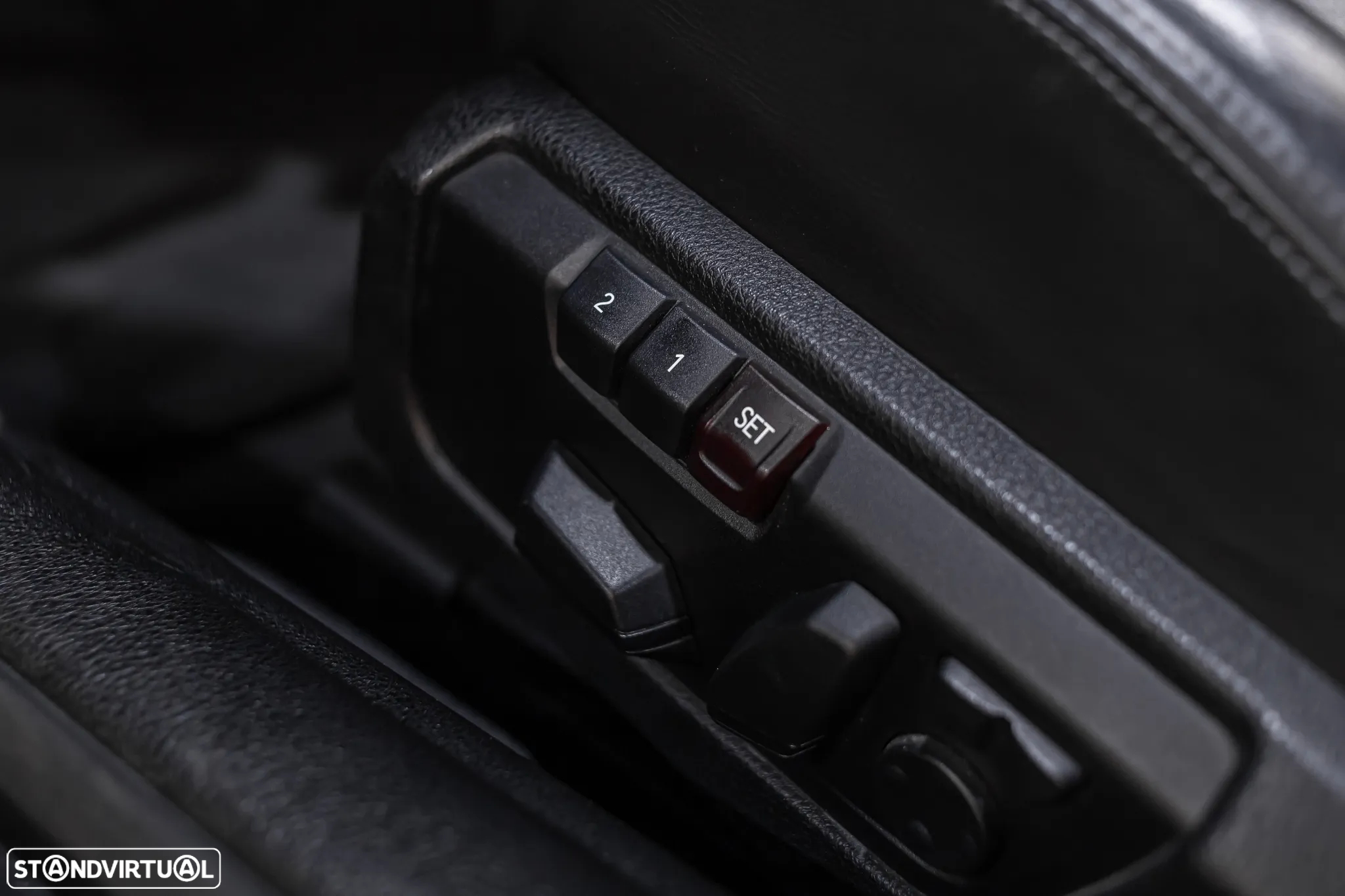 BMW M4 Auto - 25