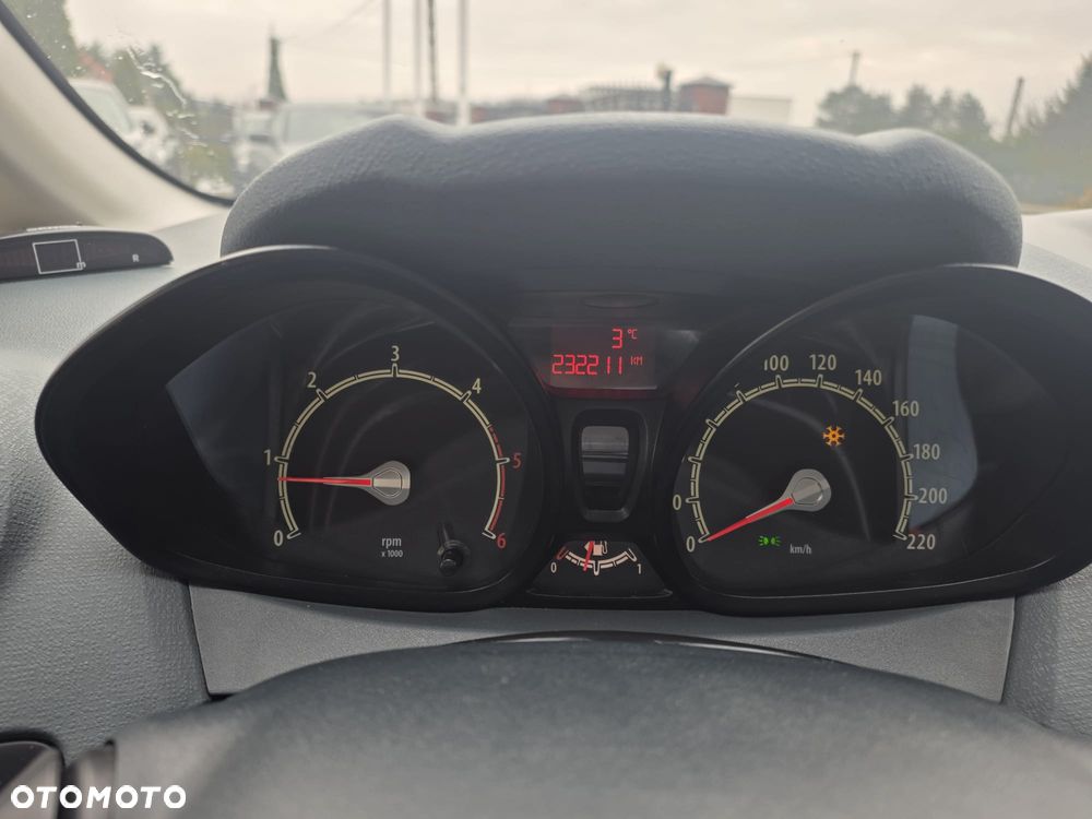 Ford Fiesta - 10