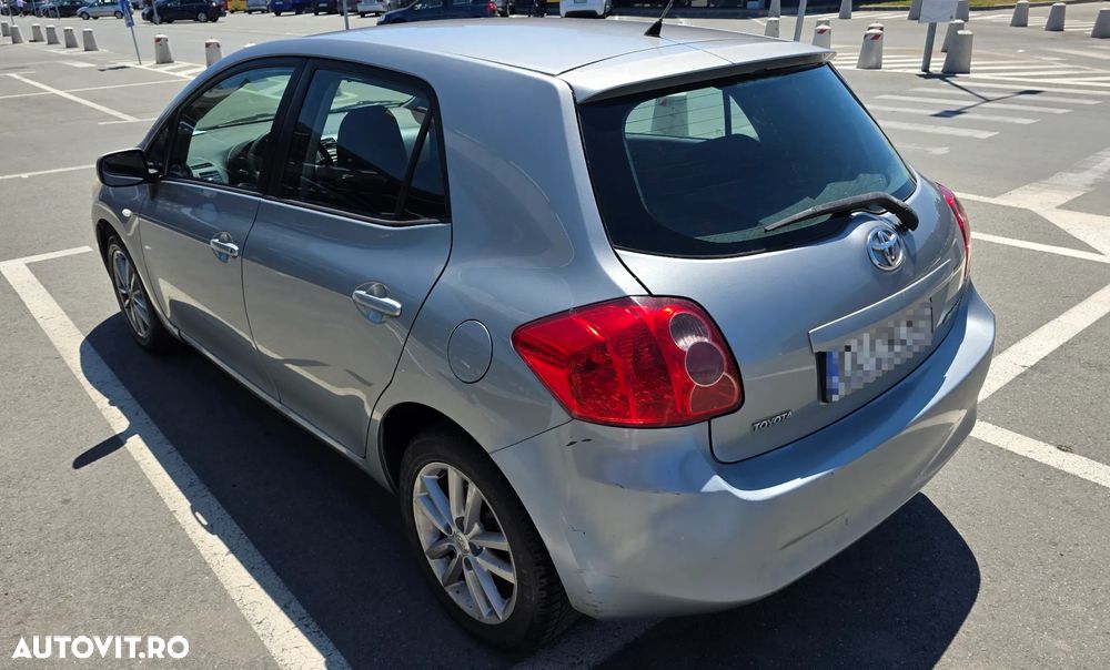 Toyota Auris 1.6 VVT-i Luna - 4