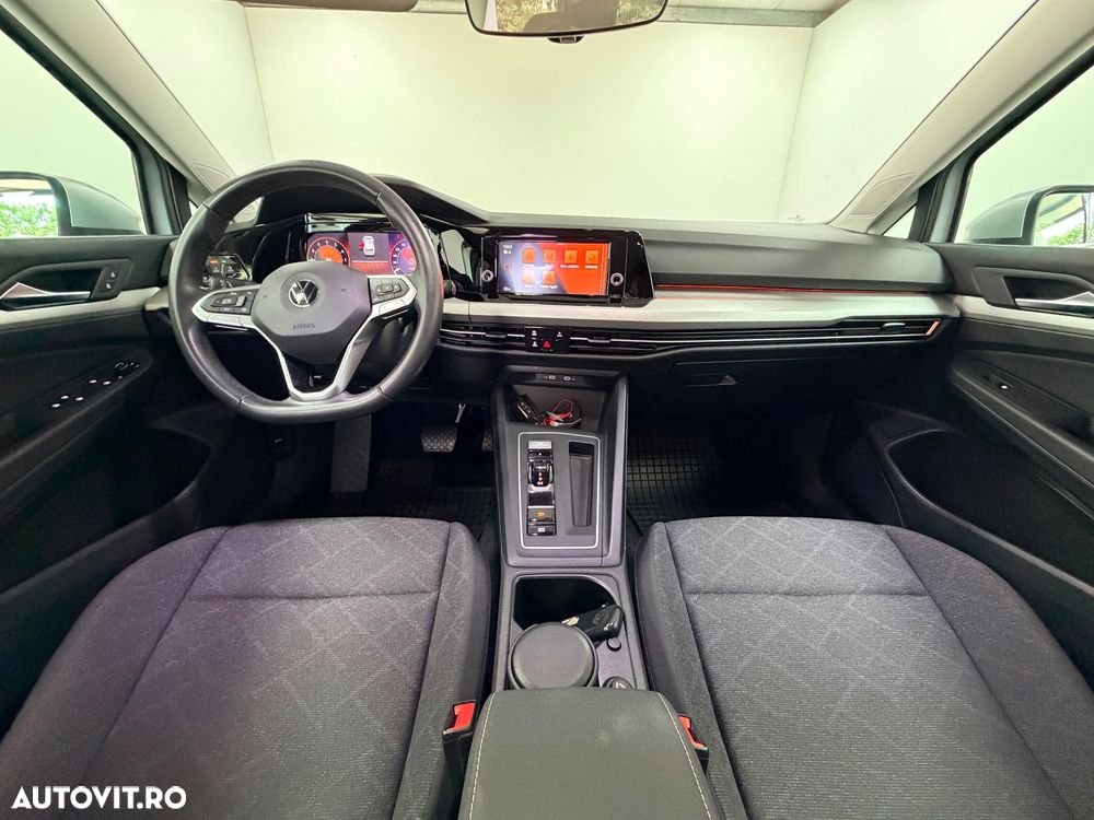 Volkswagen Golf 1.0 eTSI DSG MHEV Life - 28
