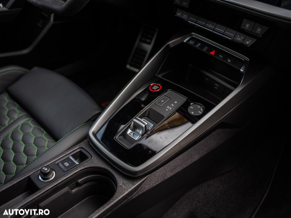 Audi RS3 TFSI quattro S tronic - 30