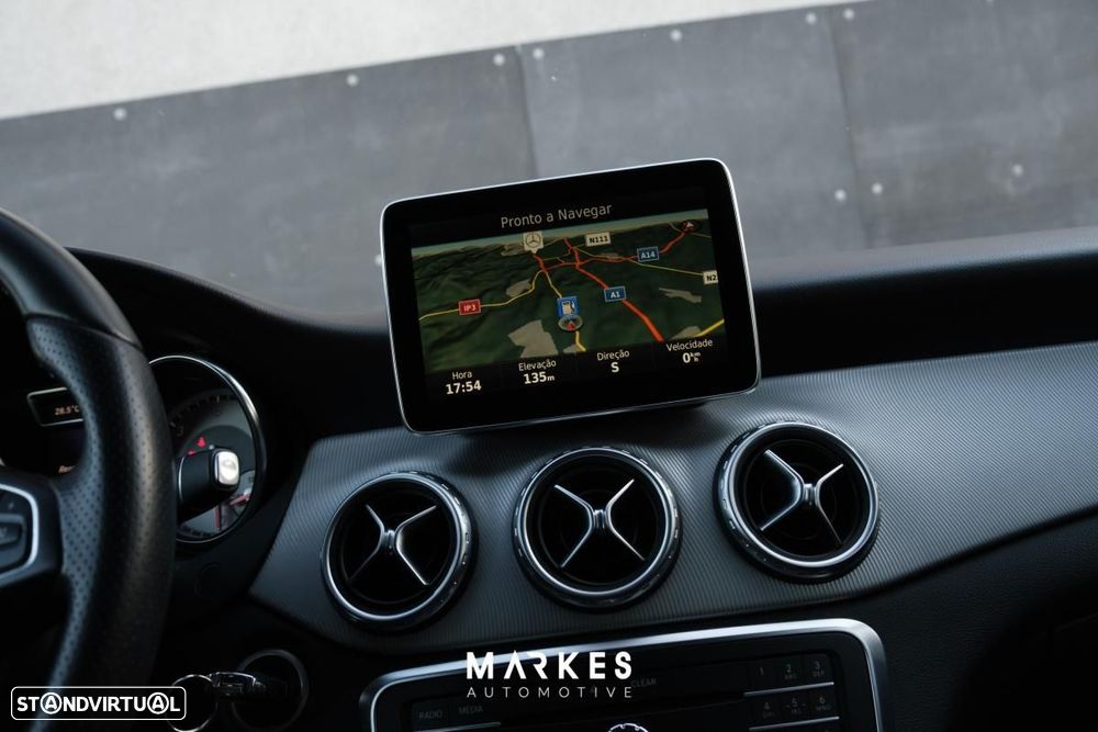 Mercedes-Benz GLA 220 d 7G-DCT Urban - 17