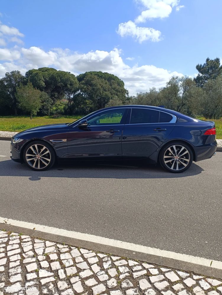 Jaguar XE 20d Aut. Portfolio - 6