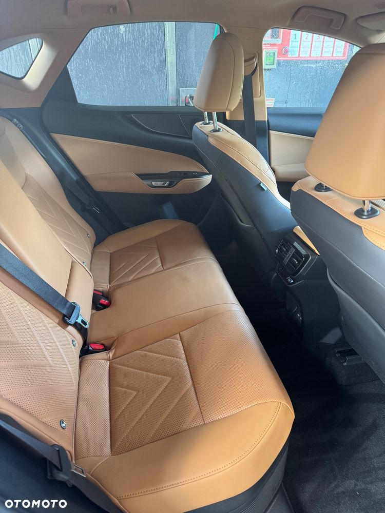 Lexus NX 350h Omotenashi AWD - 7