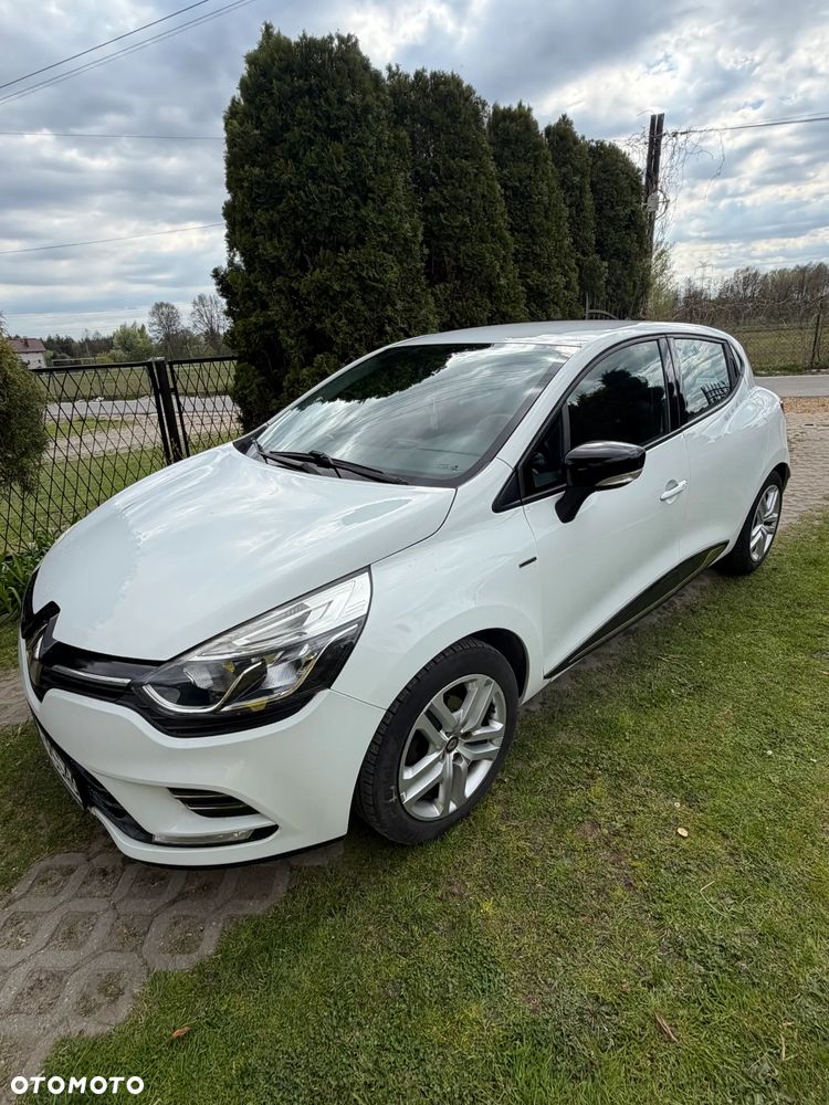 Renault Clio 1.2 16V 75 LIMITED - 1