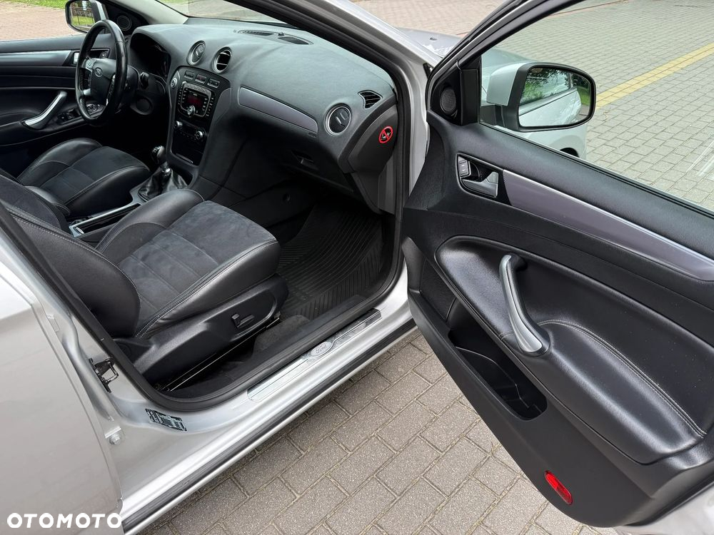 Ford Mondeo 1.6 TDCi ECOnetic Start-Stopp Titanium - 16