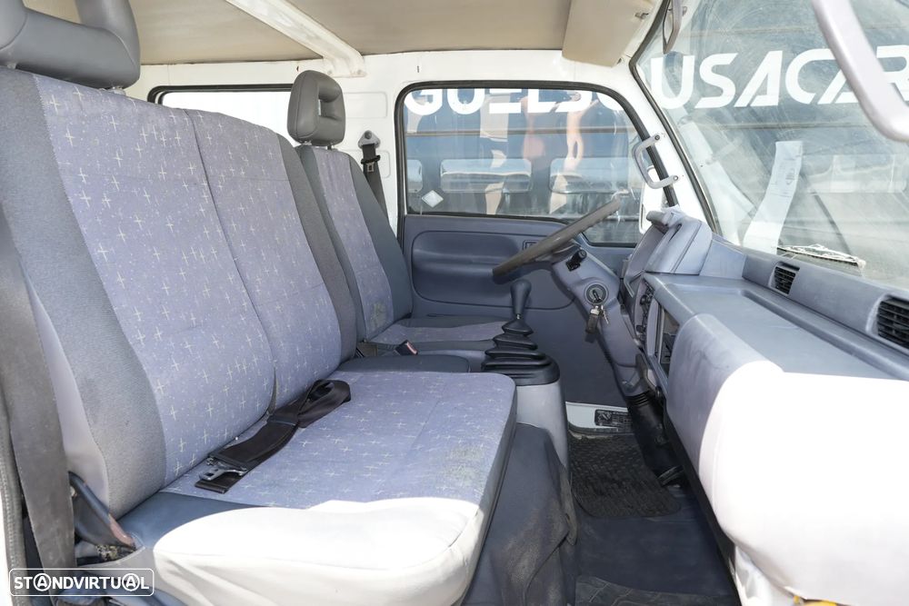 Nissan Cabstar 3.0TD 120cv E120 6Lugares - 9