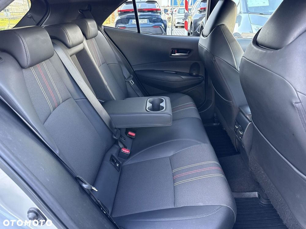 Toyota Corolla 2.0 Hybrid GR Sport - 8