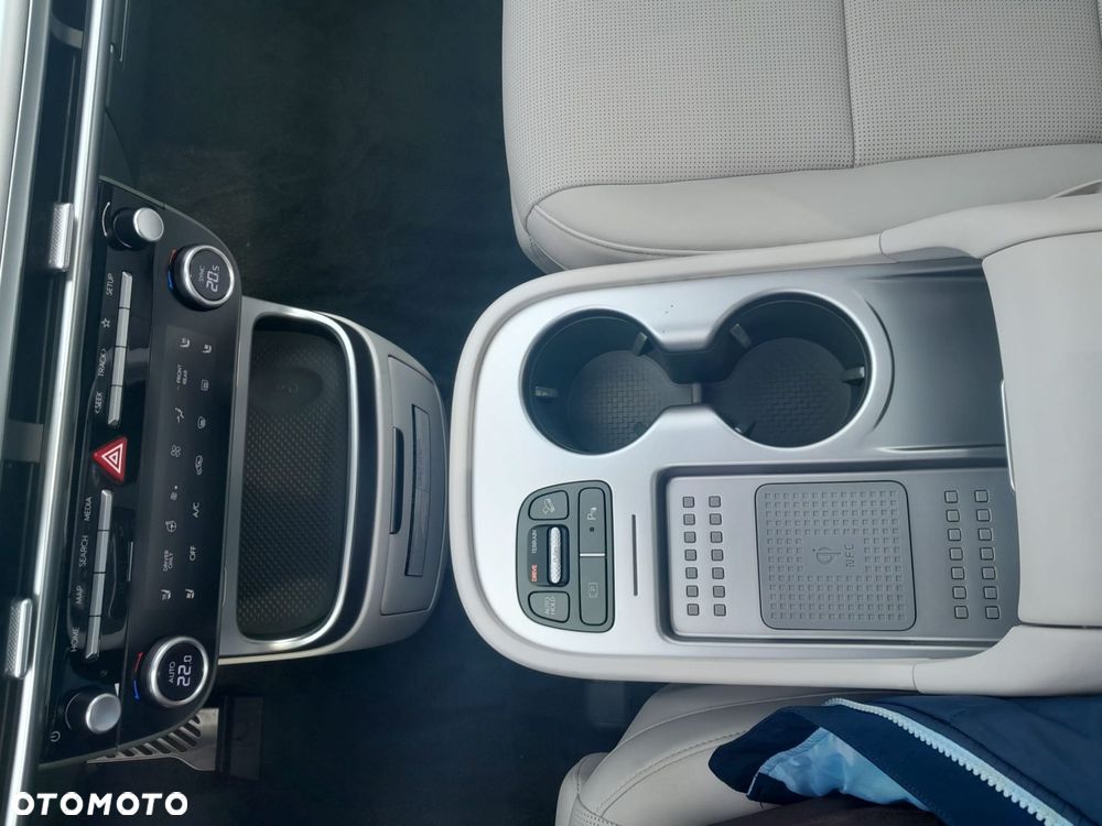 Hyundai IONIQ 9 110kWh Calligraphy AWD - 21