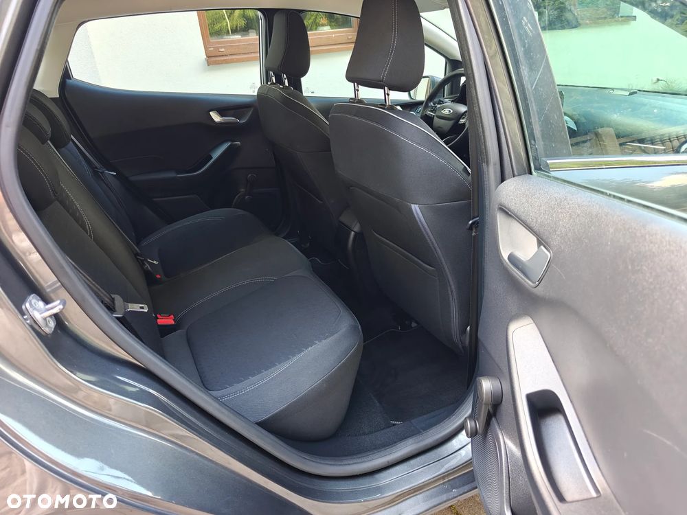 Ford Fiesta - 24