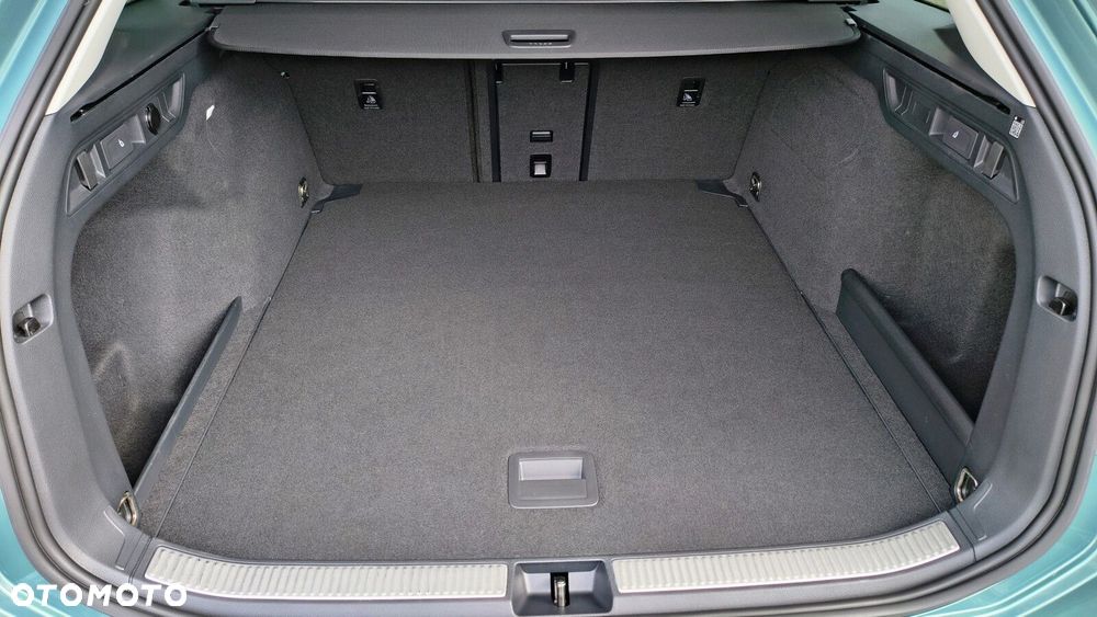 Volkswagen Passat - 13