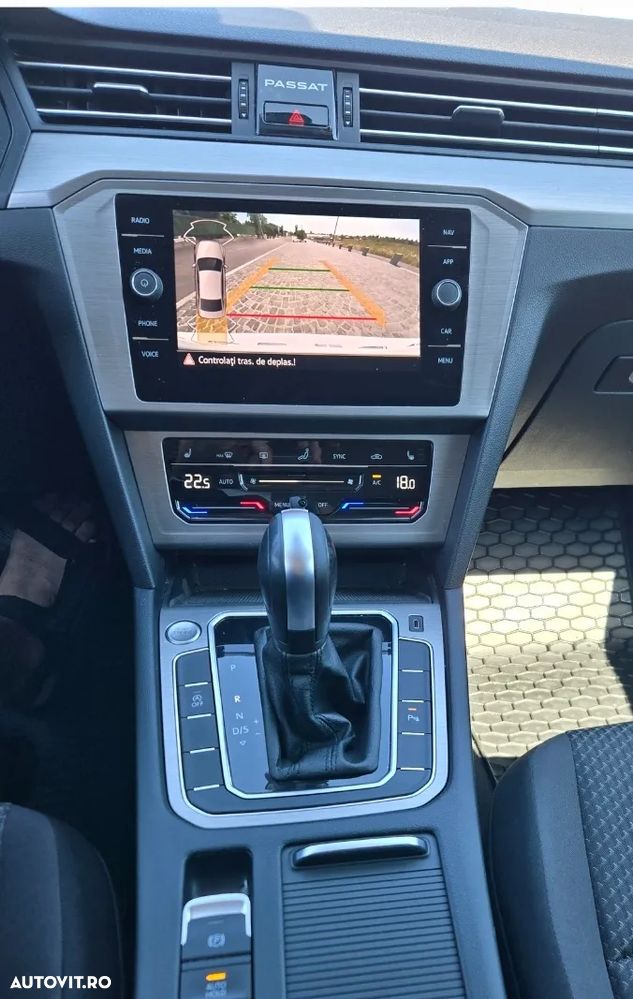 Volkswagen Passat 2.0 TDI DSG Comfortline - 8