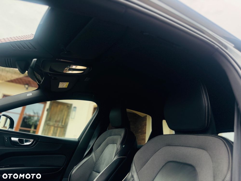 Volvo XC 60 B4 D AWD Geartronic RDesign - 11