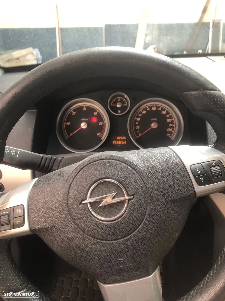 Opel Astra 1.3 CDTI Cosmo - 4