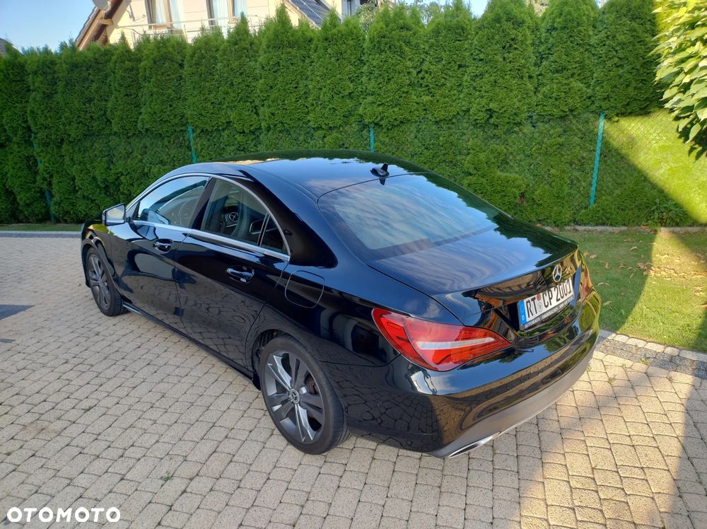 Mercedes-Benz CLA 200 UrbanStyle Edition - 4