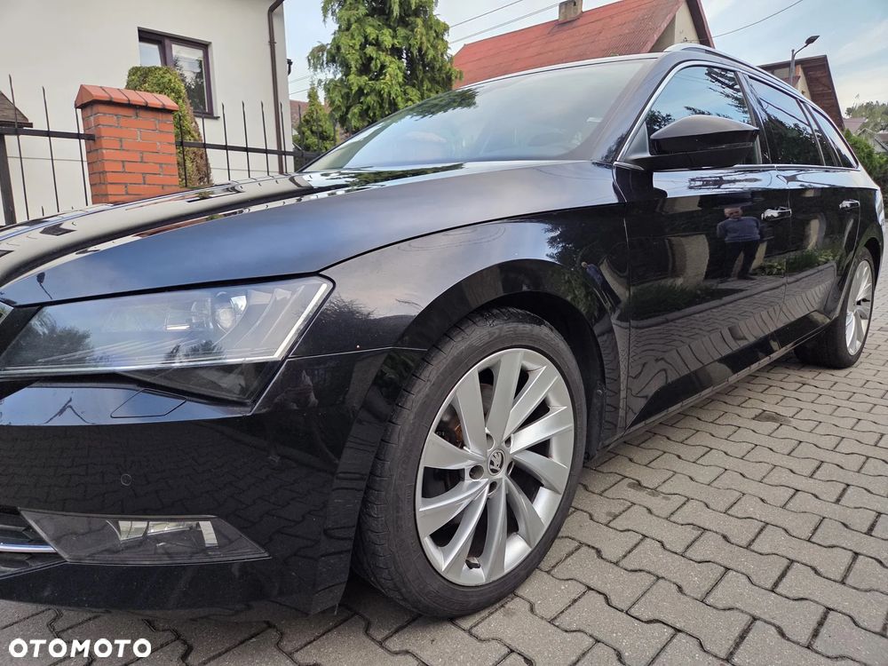 Skoda Superb 2.0 TDI DSG Active - 19