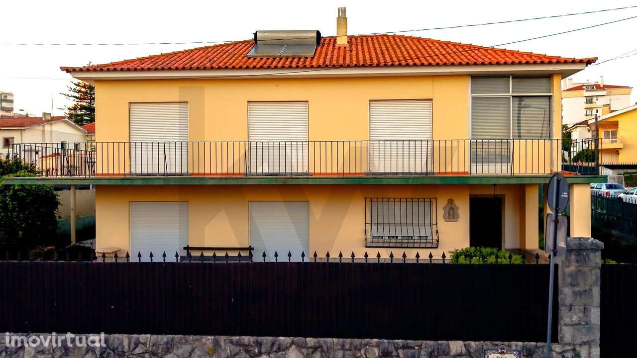 São destemidos e fãs de obras? Moradia T5 para remodelação em São João - Grande imagem: 3/54