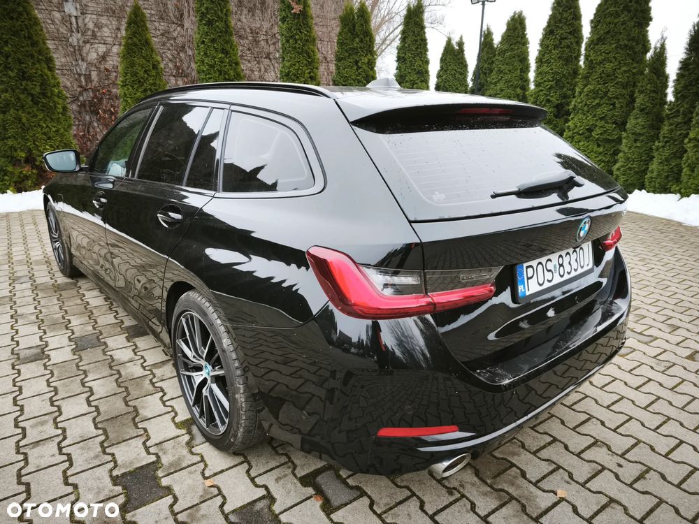 BMW Seria 3 330e Luxury Line - 2