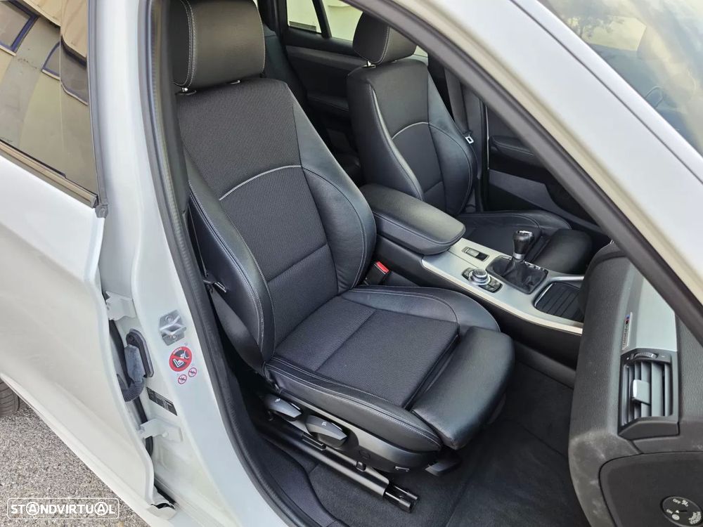 BMW X4 20 d xDrive Pack M - 27